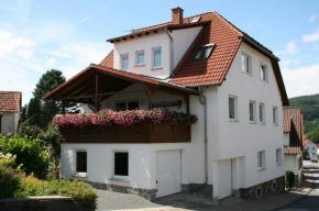 Отель Ferienwohnung am Nibelungensteig  Лаутерталь
